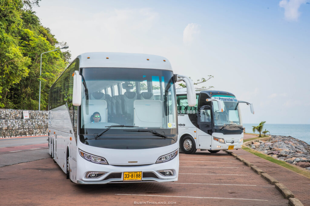 51-SEATER SINGLE DECKER BUS